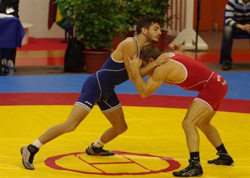 Two medals for Iran at freestyle wrestling tournament 